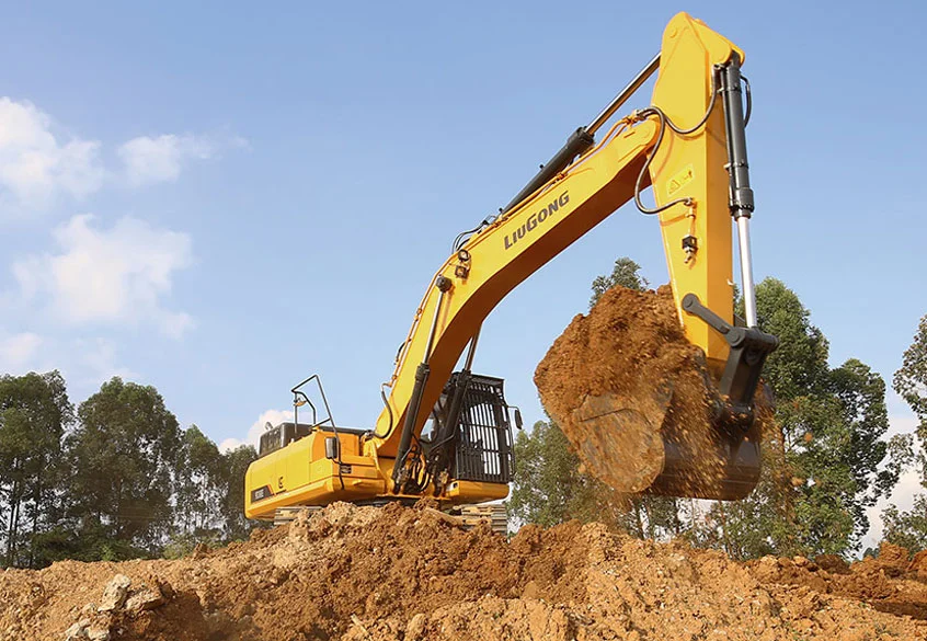 936E EXCAVATOR - Image 2