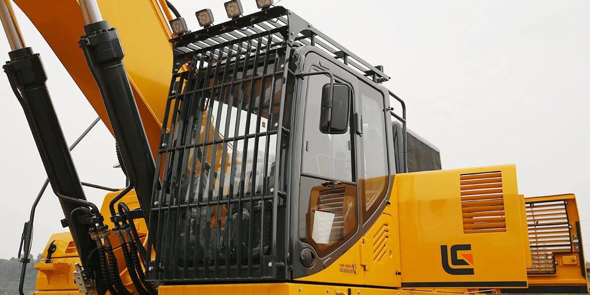 950E EXCAVATOR - Image 3